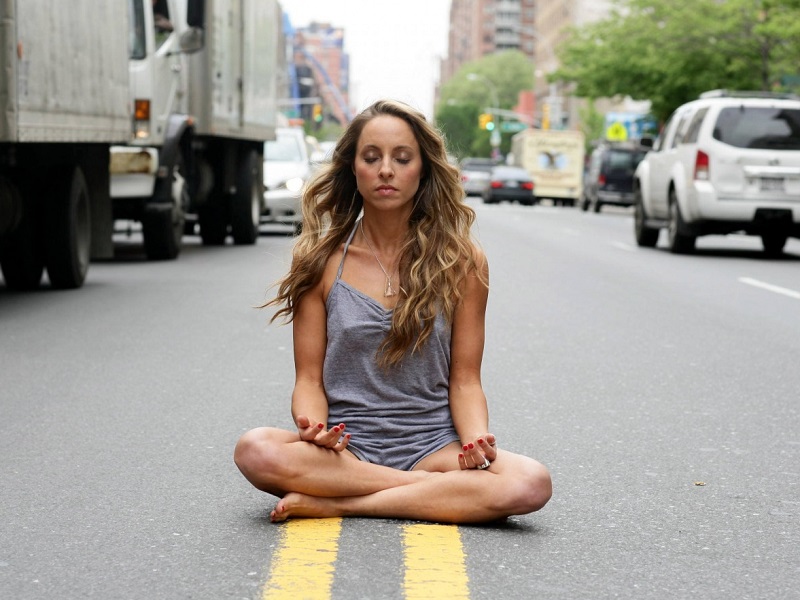 Жизнь в  современном  мире: 3 техники медитации для успокоения ума